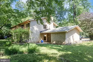 8311 Lilly Stone Dr, Bethesda, MD 20817 - Photo 31