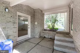 8311 Lilly Stone Dr, Bethesda, MD 20817 - Photo 37