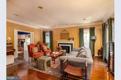 9205 Pegasus, Potomac, MD 20854 - Photo 5