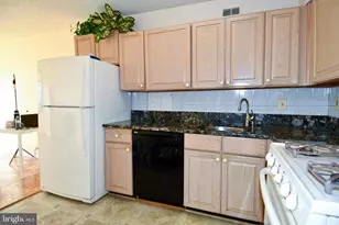 5225 Pooks Hill Rd, Bethesda, MD 20814 - Photo 7
