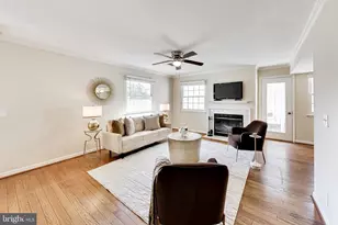 5716 Chapman Mill Dr, Rockville, MD 20852 - Photo 3