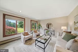 10025 Blue Banner Dr, Germantown, MD 20876 - Photo 5
