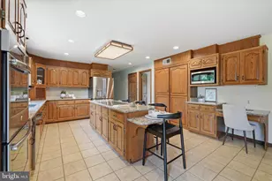 10025 Blue Banner Dr, Germantown, MD 20876 - Photo 11