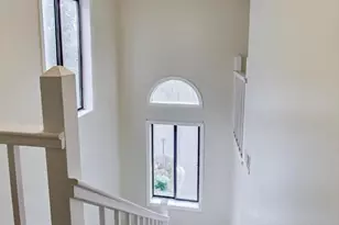 896 Windbrooke Dr, Gaithersburg, MD 20879 - Photo 5