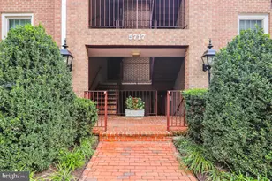 5717 Brewer House Cir, Rockville, MD 20852 - Photo 3