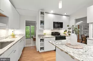 8108 Hamilton Spring Rd, Bethesda, MD 20817 - Photo 11