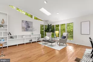 8108 Hamilton Spring Rd, Bethesda, MD 20817 - Photo 9