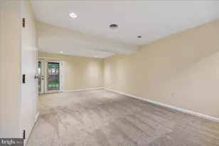 8215 Mallory Terrace, Gaithersburg, MD 20879 - Photo 17