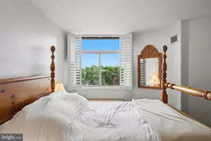 7111 Woodmont Ave, Bethesda, MD 20815 - Photo 29