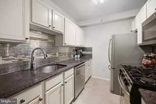 7111 Woodmont Ave, Bethesda, MD 20815 - Photo 7
