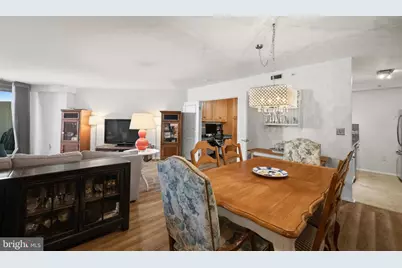 7111 Woodmont Avenue #709, Bethesda, MD 20815 - Photo 1