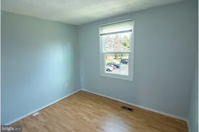 7821 White Cliff Terrace, Rockville, MD 20855 - Photo 9