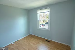 7821 White Cliff Terrace, Rockville, MD 20855 - Photo 9