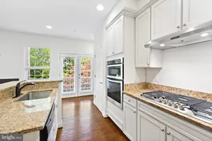 8377 Broderick Cir, Gaithersburg, MD 20877 - Photo 17