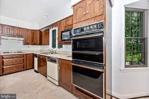 2221 Gold Mine Rd, Brookeville, MD 20833 - Photo 17