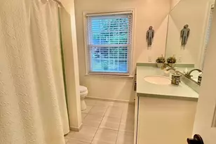 8101 Buckspark Ln E, Potomac, MD 20854 - Photo 43