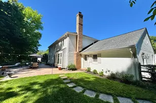 8101 Buckspark Ln E, Potomac, MD 20854 - Photo 7