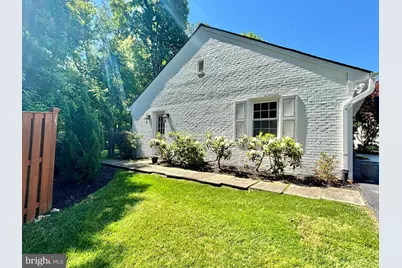 8101 Buckspark Lane E, Potomac, MD 20854 - Photo 5
