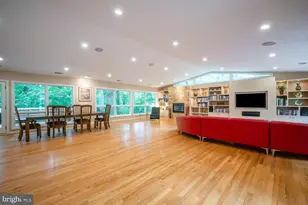 8313 Still Spring Ct, Bethesda, MD 20817 - Photo 5