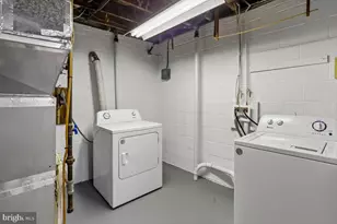 901 Kenbrook Dr, Silver Spring, MD 20902 - Photo 29