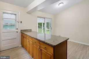 901 Kenbrook Dr, Silver Spring, MD 20902 - Photo 9