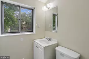 901 Kenbrook Dr, Silver Spring, MD 20902 - Photo 13