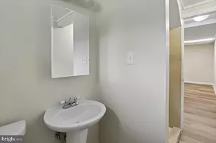 901 Kenbrook Dr, Silver Spring, MD 20902 - Photo 21