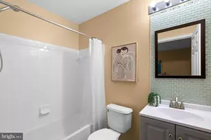 18811 Sparkling Water Dr, Germantown, MD 20874 - Photo 17
