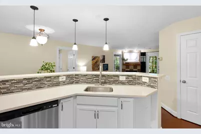 18811 Sparkling Water Drive #5/T-2, Germantown, MD 20874 - Photo 3