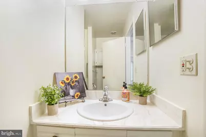 3374 Chiswick Court #56-2D, Silver Spring, MD 20906 - Photo 9