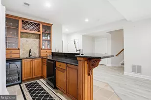 16502 Harbour Town Dr, Ashton, MD 20861 - Photo 35