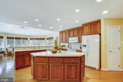 24109 Doreen Dr, Gaithersburg, MD 20882 - Photo 7