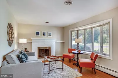 24109 Doreen Dr, Gaithersburg, MD 20882 - Photo 5