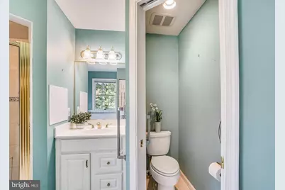 24109 Doreen Dr, Gaithersburg, MD 20882 - Photo 13