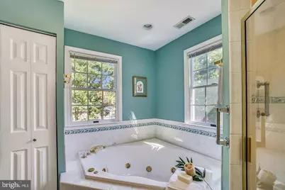 24109 Doreen Dr, Gaithersburg, MD 20882 - Photo 11