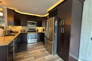 10148 Vanderbilt Cir, Rockville, MD 20850 - Photo 11