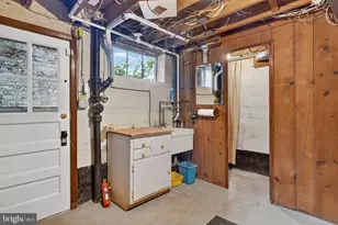 8112 Rayburn Rd, Bethesda, MD 20817 - Photo 41