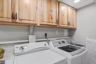 9001 Bannister Ln, Gaithersburg, MD 20879 - Photo 9