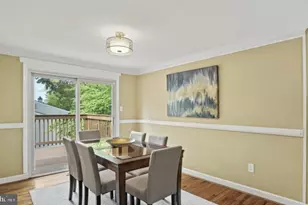 9001 Bannister Ln, Gaithersburg, MD 20879 - Photo 3
