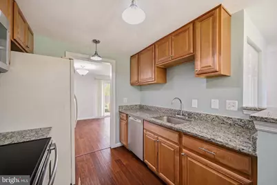 11709 Ashworth Court, Germantown, MD 20876 - Photo 9