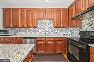 21 Inkberry Cir, Gaithersburg, MD 20877 - Photo 19