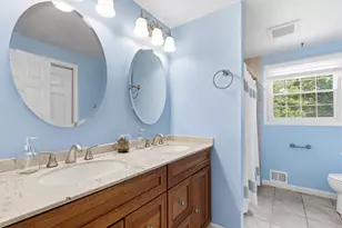 21917 Foxlair Rd, Gaithersburg, MD 20882 - Photo 29
