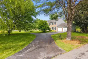 21917 Foxlair Rd, Gaithersburg, MD 20882 - Photo 3