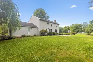 21917 Foxlair Rd, Gaithersburg, MD 20882 - Photo 39