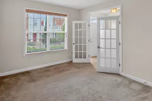 11601 Leesborough Cir, Silver Spring, MD 20902 - Photo 9