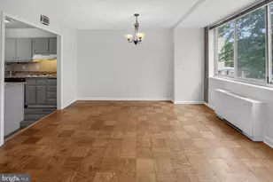 10401 Grosvenor Pl, Rockville, MD 20852 - Photo 9