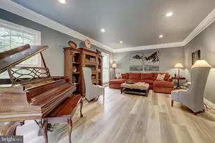 13101 Ridge Dr, Rockville, MD 20850 - Photo 15