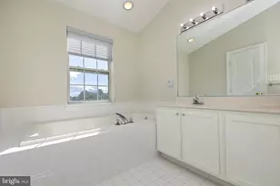 584 Orchard Ridge Dr, Gaithersburg, MD 20878 - Photo 45