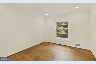 8416 Fox Run, Potomac, MD 20854 - Photo 11