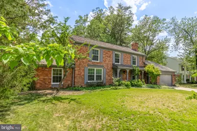 8416 Fox Run, Potomac, MD 20854 - Photo 3